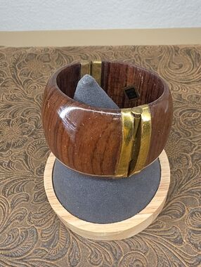 Vintage Wide Brown Wood Brass Hinged Pin Closure Wide Bangle Bracelet